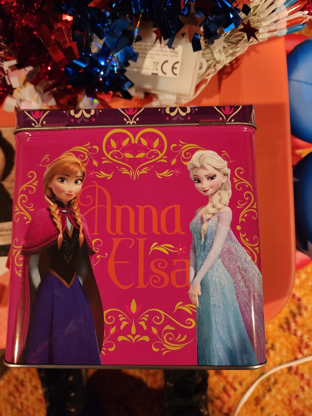 Disney Frozen Anna & Elsa Pink Metal Keepsake Tin